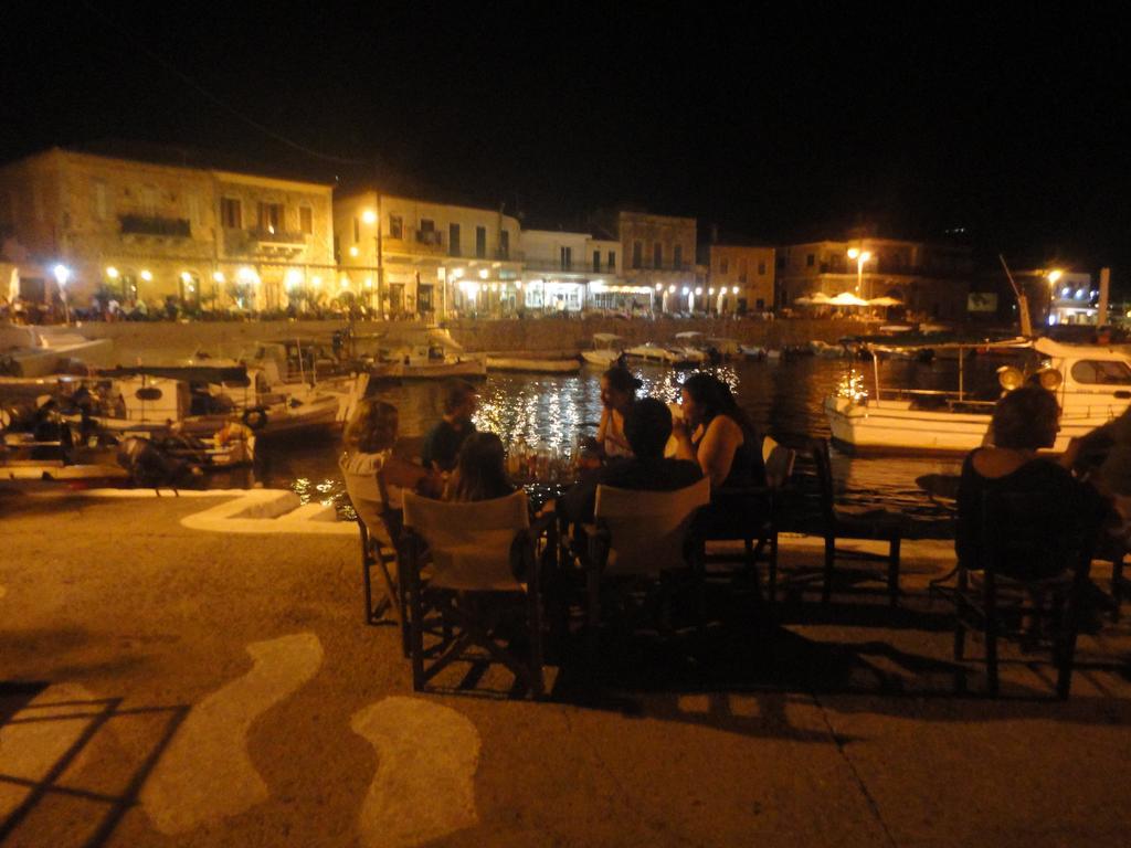 Villa Pefnos Ayos Nikolaos Oda fotoğraf